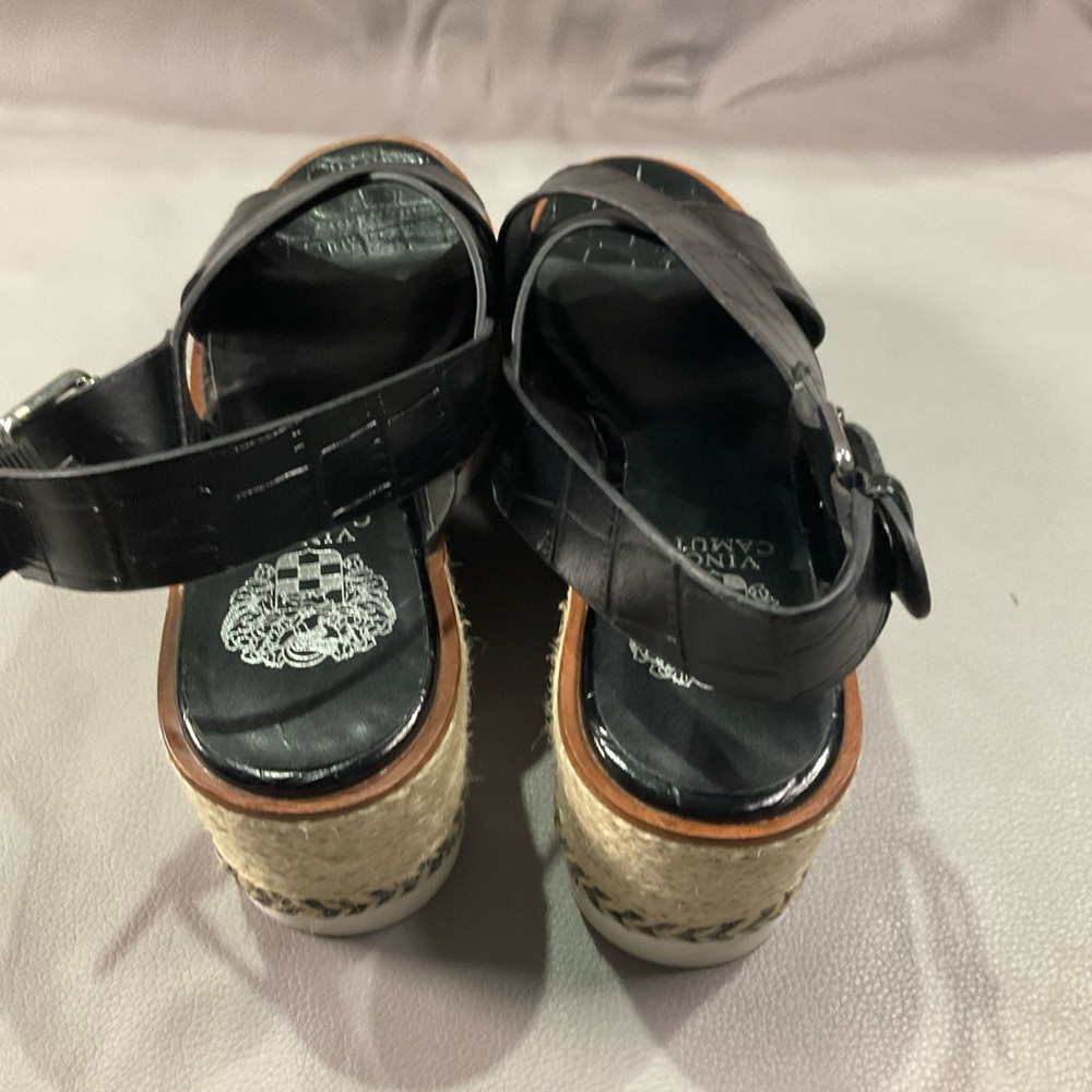 Vince Camuto Black Croc-Pattern Sandals - Picture 5 of 6